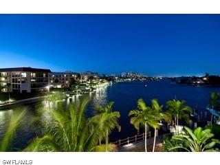 211 Harbour Dr., Naples, FL 34103