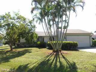 5236 Confederate Dr., Naples, FL 34113