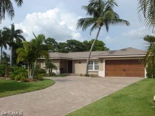 1645 Bonita Ct., Naples, FL 34102