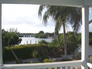 199 Cocohatchee St., Naples, FL