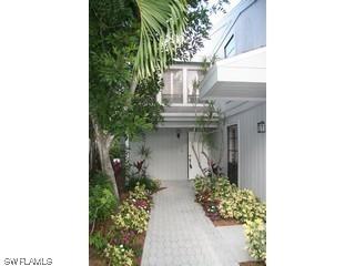 206 Woodshire Ln., Naples, FL