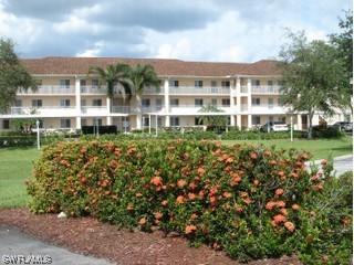 7025 Dennis Cir. #101, Naples, FL