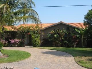 415 Seabee Ave., Naples, FL 34108