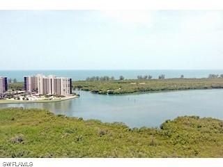 285 Grande Way #PH01, Naples, FL 34110