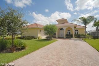 360 Saddlebrook Ln., Naples, FL 34110