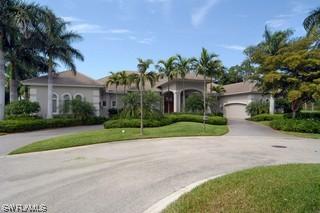 239 Haydon Cir., Naples, FL 34110