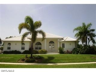 1097 Cottonwood Ct., Marco Island, FL 34145