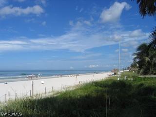 264 Banyan Blvd., Naples, FL