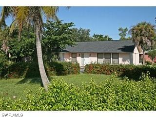 1727 Alamanda Dr., Naples, FL