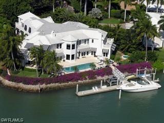 3695 Nelsons Walk Walk, Naples, FL 34102