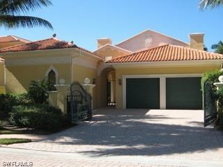 2725 Medallist Ln., Naples, FL 34109