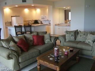 337 Vintage Bay Dr. #8, Marco Island, FL