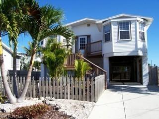 127 Hilo St., Naples, FL 34113