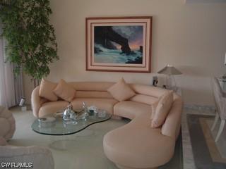 344 La Peninsula Blvd., Naples, FL 34113