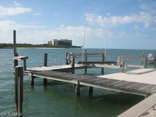 4 Pelican St., Naples, FL 34113