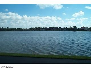 541 Windsor Sq. #102, Naples, FL