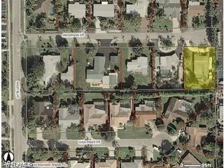 796 Anderson Dr., Naples, FL 34103