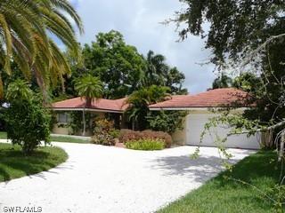 455 Bowline Dr., Naples, FL