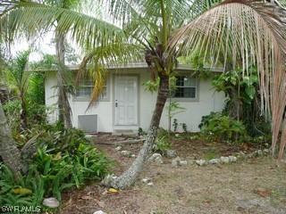 1300 Sperling Ct., Naples, FL