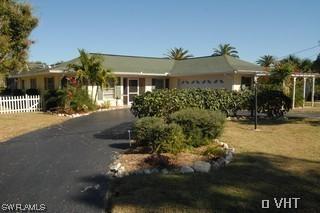 261 Viking Way, Naples, FL 34110