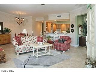 320 Grove Ct. #101, Naples, FL 34110