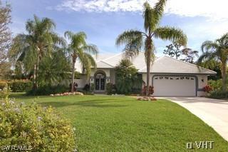 2067 Imperial Cir., Naples, FL