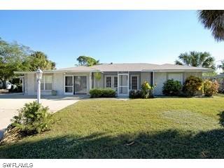 9560 Vanderbilt Dr., Naples, FL 34108