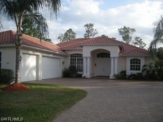 670 Pine Crest Ln., Naples, FL 34104