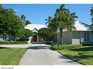 3323 Gin Ln., Naples, FL 34102