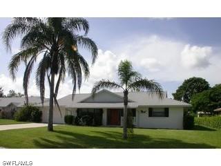 120 Mentor Dr., Naples, FL