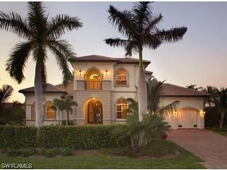 2080 Sheepshead Dr., Naples, FL 34102