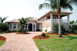 668 Binnacle Dr., Naples, FL