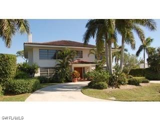 10622 Vanderbilt Dr., Naples, FL