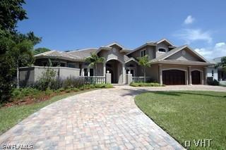 475 Wedge Dr., Naples, FL 34103
