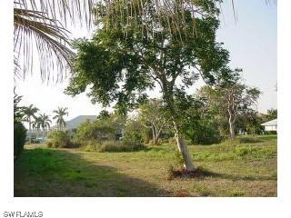 965 Leo Ct., Marco Island, FL 34145