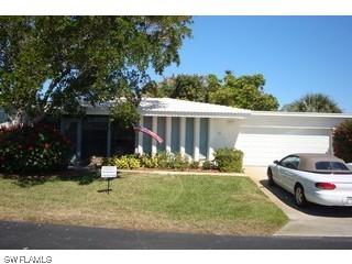 61 Lanai Ct., Naples, FL 34112