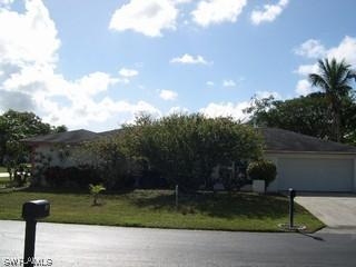 5 Maui Cir., Naples, FL 34112