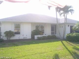 105 Versailles Cir., Naples, FL 34112