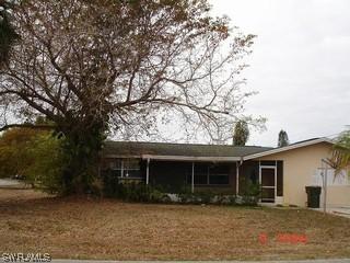 2001 43rd Ter., Naples, FL 34116