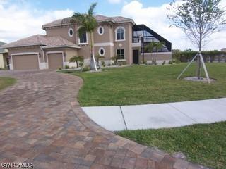 330 Saddlebrook Ln., Naples, FL 34110