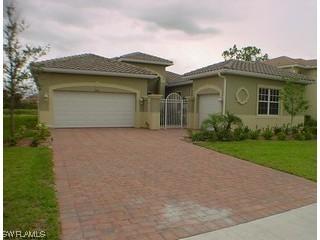 2015 Par Dr., Naples, FL 34120