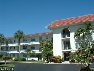 45 Highpoint Cir. #304, Naples, FL 34103