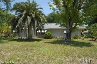 163 Madison Dr., Naples, FL