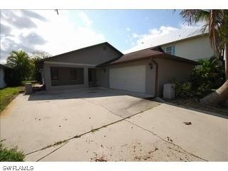 10120 Vanderbilt Dr., Naples, FL