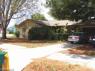 697 109th Ave., Naples, FL 34108