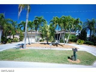 435 Nassau Ct., Marco Island, FL 34145