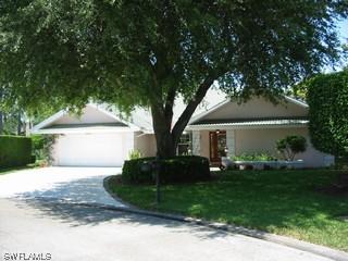 816 Bentwood Dr., Naples, FL 34108