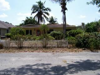 1120 10th Ave., Naples, FL 34102