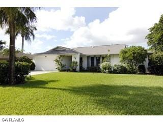 10470 Windsor Way, Naples, FL