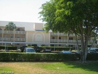 100 Valley Stream Dr. #105, Naples, FL 34113